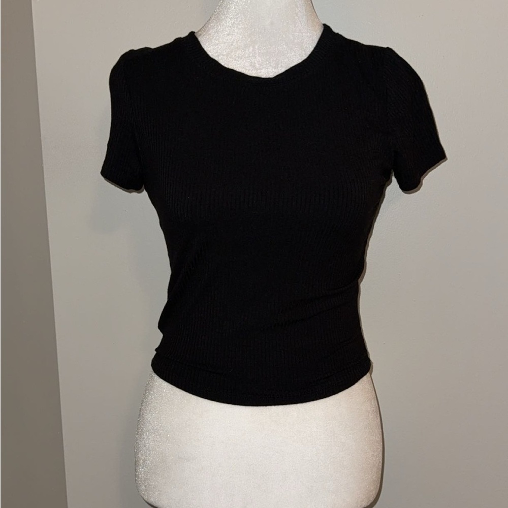 Black crop top